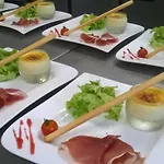 Le Cafe Des Fleurs Pensión Salindres