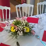 Le Cafe Des Fleurs Pensión Salindres