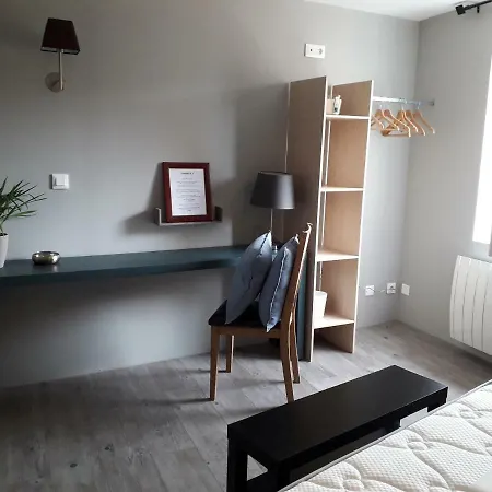 Maison d'hôtes Le Cafe Des Fleurs *