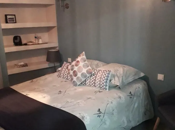 Le Cafe Des Fleurs Salindres